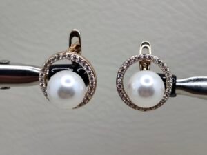 auskarai su perliukais