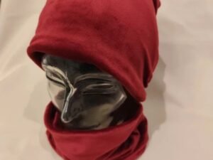 Veliūrinė Kepurė su Mova